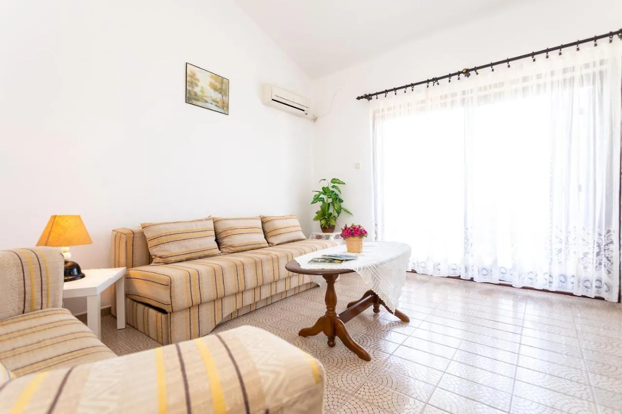 Apartment Marica Malinska
