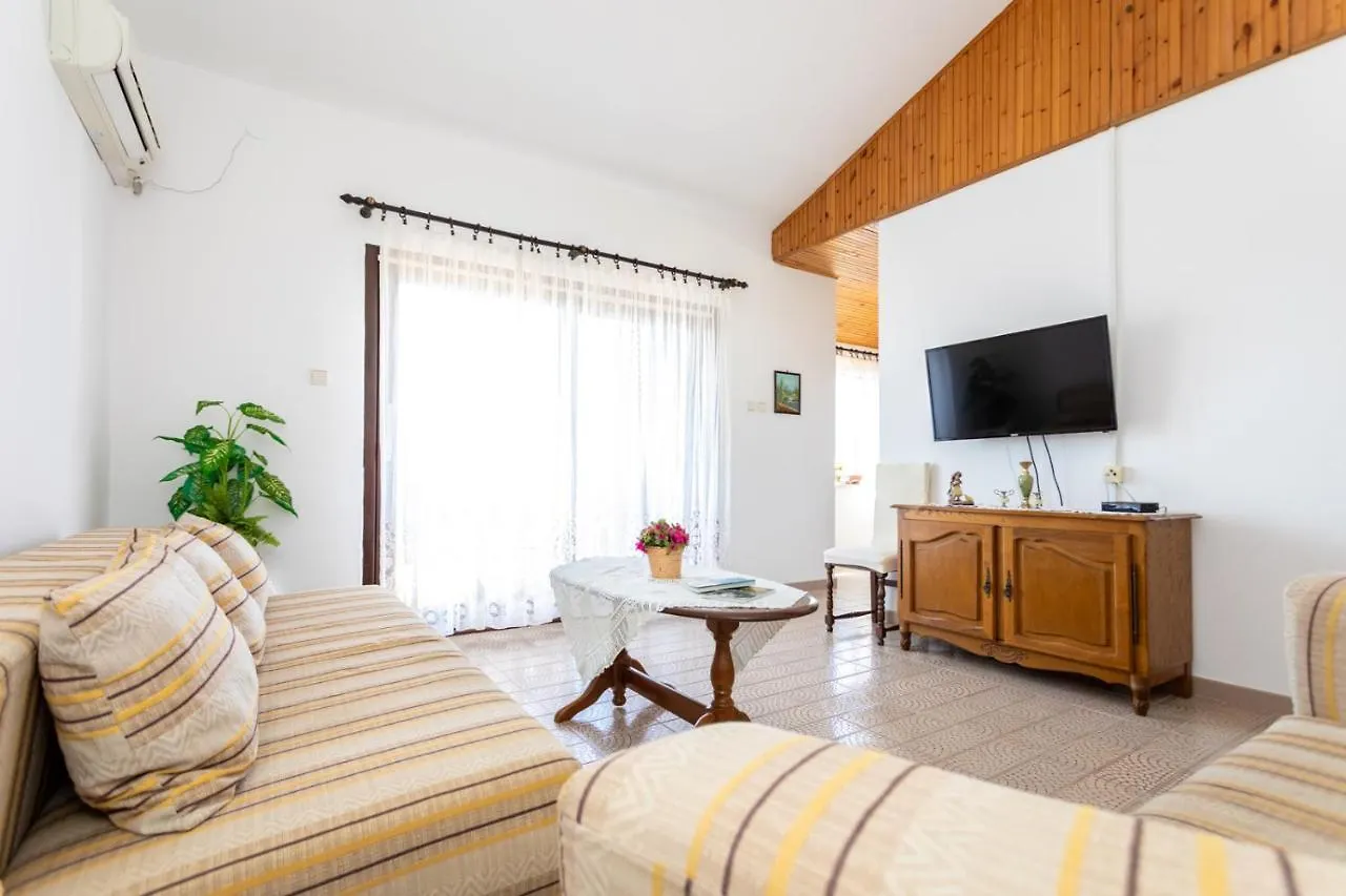 Apartment Marica Malinska 0*,  Croatia