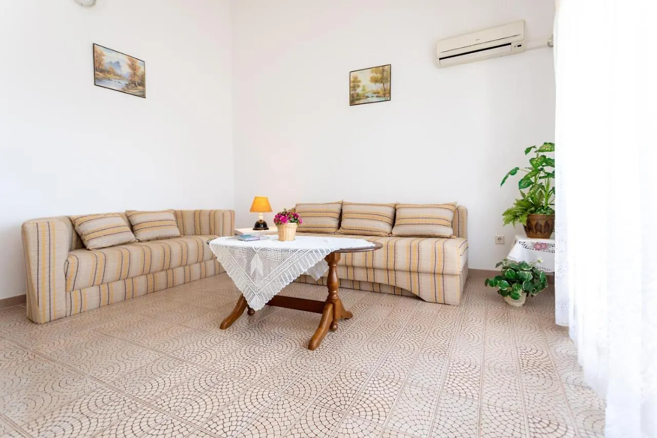 Apartment Marica Malinska