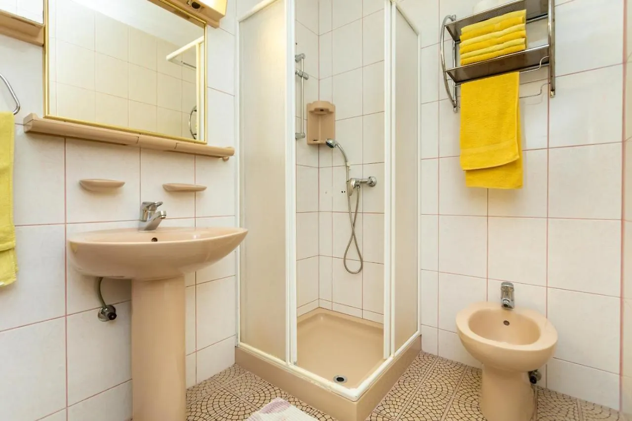 Apartment Marica Malinska