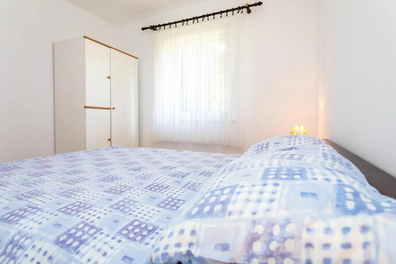 Apartment Marica Malinska 0*,  Croatia