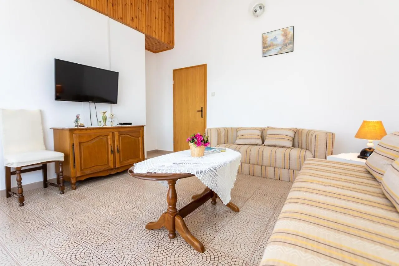 Apartment Marica Malinska