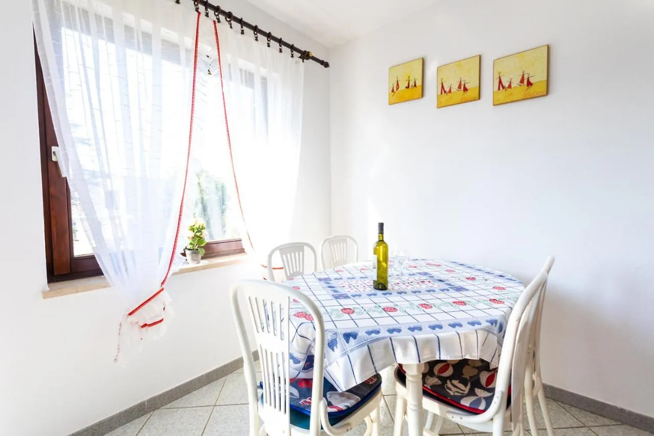 Apartment Marica Malinska 0*,  Croatia