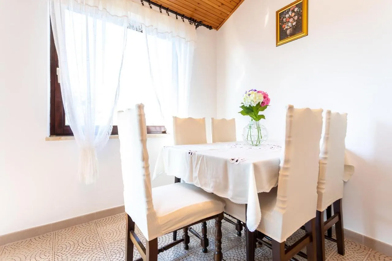 Apartment Marica Malinska